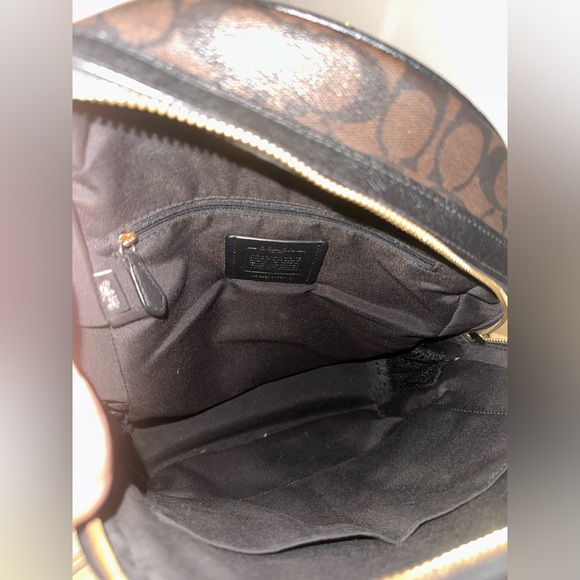 kenley backpack in signature canvas - Picture 3 of 5